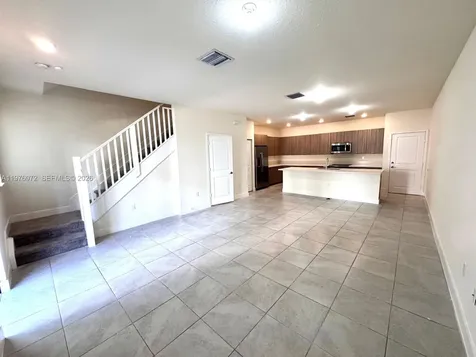 4609 NW 83rd Path Doral FL 33166
