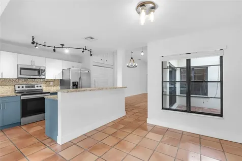 2934 W Trade Avenue Miami FL 33133