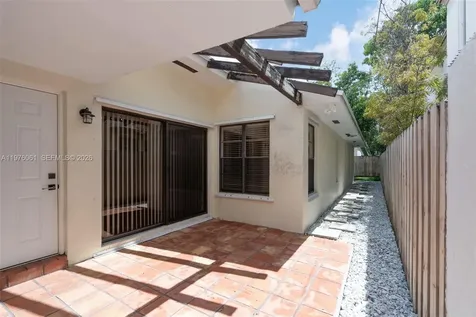 2934 W Trade Avenue Miami FL 33133