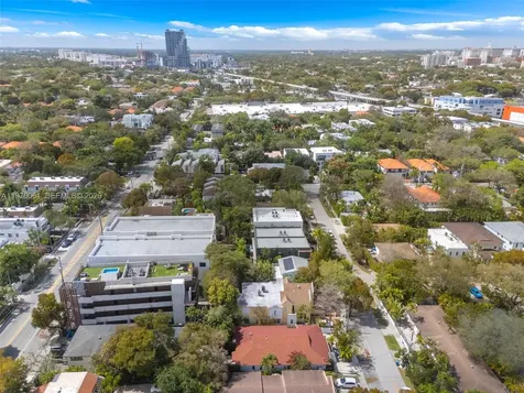 2934 W Trade Avenue Miami FL 33133