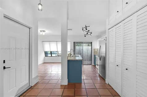 2934 W Trade Avenue Miami FL 33133