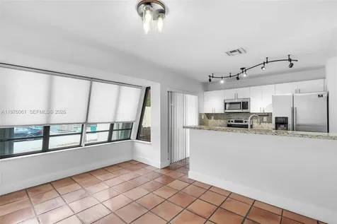 2934 W Trade Avenue Miami FL 33133