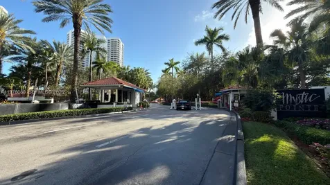 Aventura FL 33180