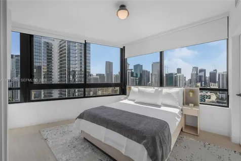 225 N Miami Miami FL 33128