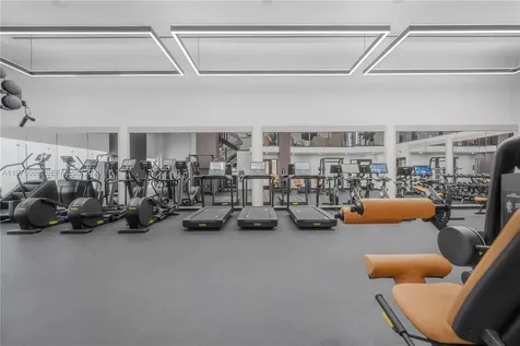 225 N Miami Miami FL 33128