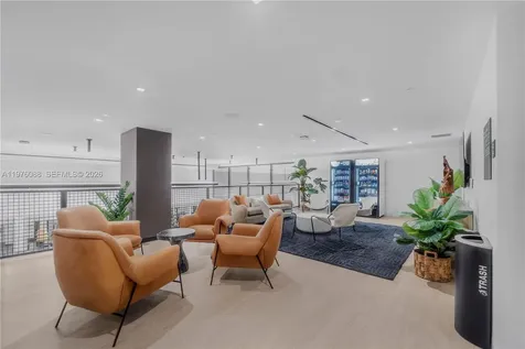 225 N Miami Miami FL 33128