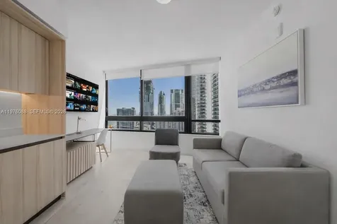 225 N Miami Miami FL 33128