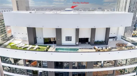 225 N Miami Miami FL 33128
