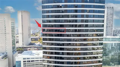225 N Miami Miami FL 33128