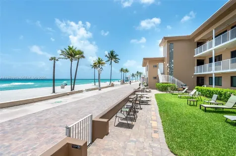 3300 N Surf Road Hollywood FL 33019