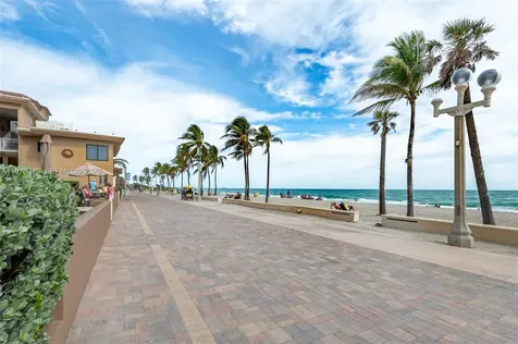 3300 N Surf Road Hollywood FL 33019