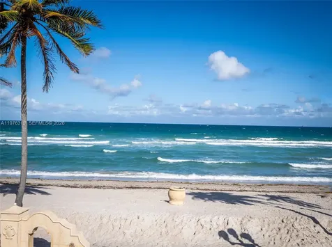 3300 N Surf Road Hollywood FL 33019