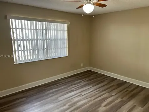 301 SW 86th Avenue Pembroke Pines FL 33025