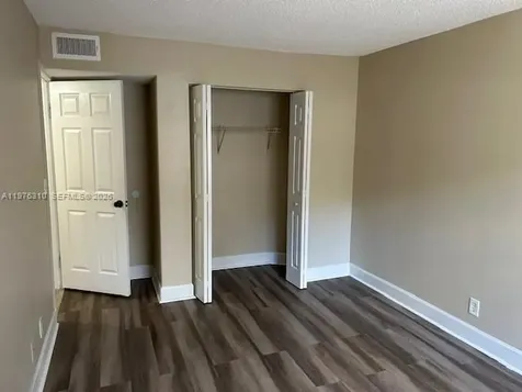 301 SW 86th Avenue Pembroke Pines FL 33025