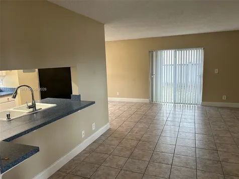 301 SW 86th Avenue Pembroke Pines FL 33025