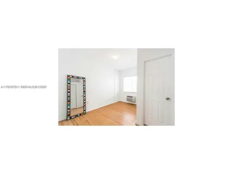 817 Meridian Avenue Miami Beach FL 33139