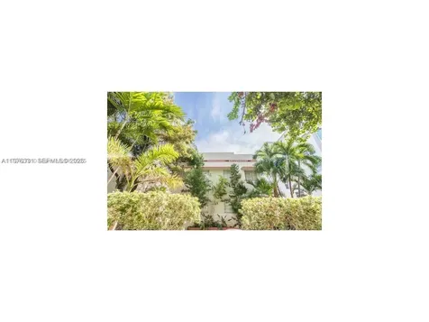 817 Meridian Avenue Miami Beach FL 33139