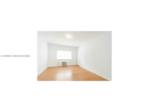 817 Meridian Avenue Miami Beach FL 33139