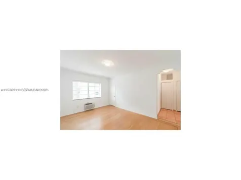 817 Meridian Avenue Miami Beach FL 33139