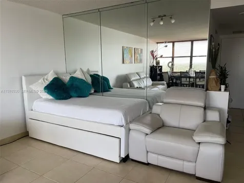 1901 Brickell Avenue Miami FL 33129