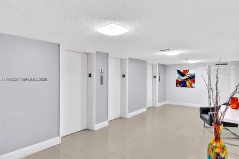 1600 S Ocean Drive Hollywood FL 33019
