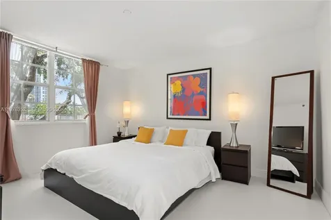 19555 E Country Club Drive Aventura FL 33180