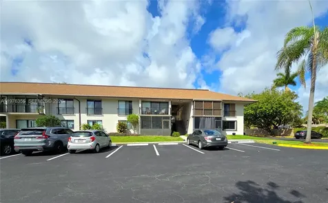5767 Washington Street Hollywood FL 33023