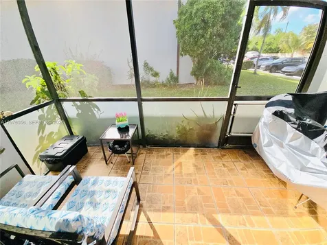 5767 Washington Street Hollywood FL 33023