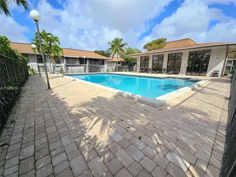 5767 Washington Street Hollywood FL 33023