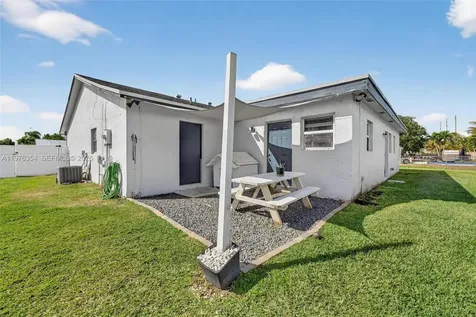 141 Eider Court Royal Palm Beach FL 33411