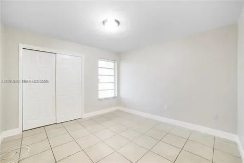 13726 Kendale Lakes Drive Miami FL 33183