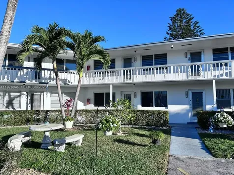 118 Northampton F West Palm Beach FL 33417