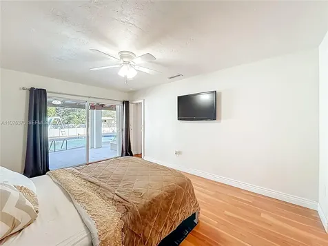 2913 Dolphin Drive Miramar FL 33025