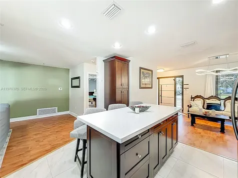 2913 Dolphin Drive Miramar FL 33025