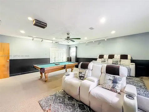 2913 Dolphin Drive Miramar FL 33025