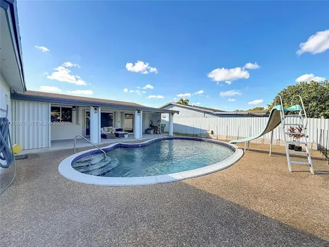2913 Dolphin Drive Miramar FL 33025
