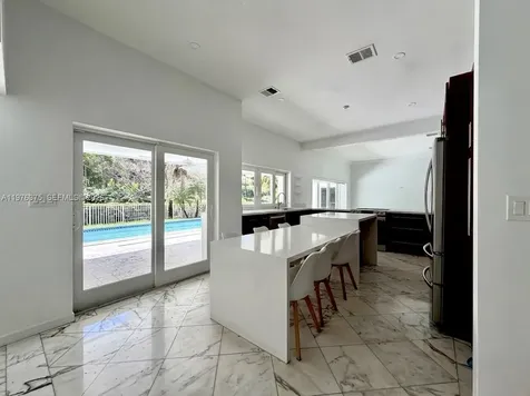 4934 NW 94th Doral Place Doral FL 33178