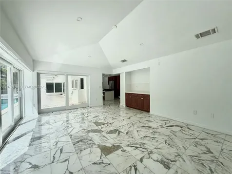 4934 NW 94th Doral Place Doral FL 33178