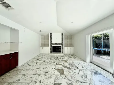 4934 NW 94th Doral Place Doral FL 33178