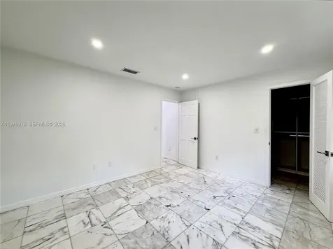 4934 NW 94th Doral Place Doral FL 33178