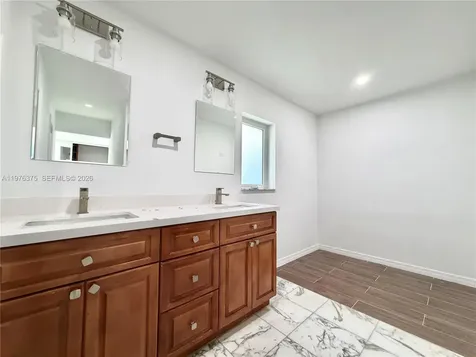 4934 NW 94th Doral Place Doral FL 33178