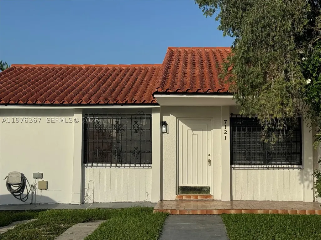 7121 SW 102nd Court Miami FL 33173