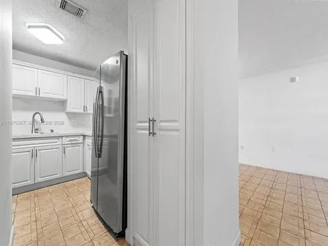 7121 SW 102nd Court Miami FL 33173