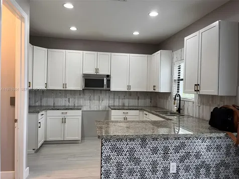 933 NE 191st Street Miami FL 33179