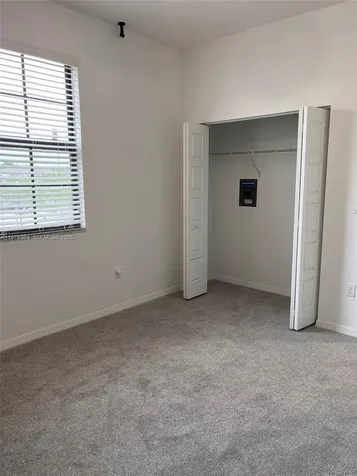 933 NE 191st Street Miami FL 33179