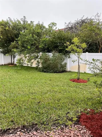933 NE 191st Street Miami FL 33179