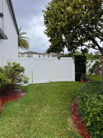 933 NE 191st Street Miami FL 33179