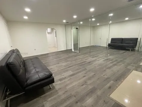 10415 NW 35th Avenue Miami FL 33147