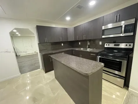 10415 NW 35th Avenue Miami FL 33147