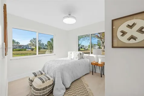 105 12th Street SW Other City - In The State Of Florida FL 33570